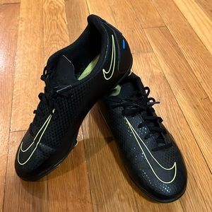 Nike Phantom Soccer Cleats - good condition